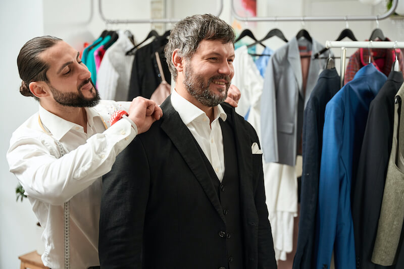 Ile kosztuje garnitur szyty na miarę u doświadczonego krawca?