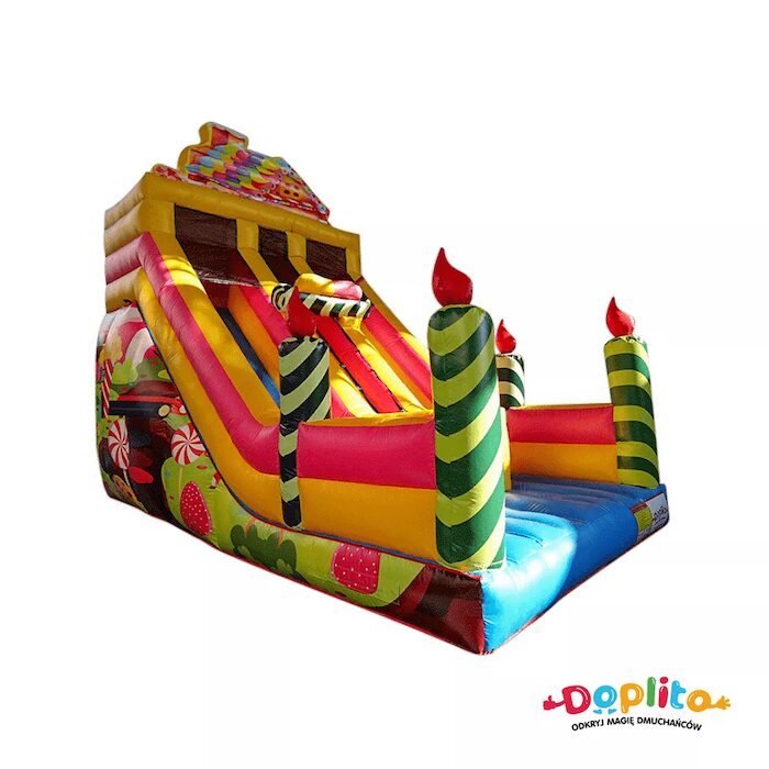 kolorowa zjeżdżalnia dmuchana ze świeczkami 