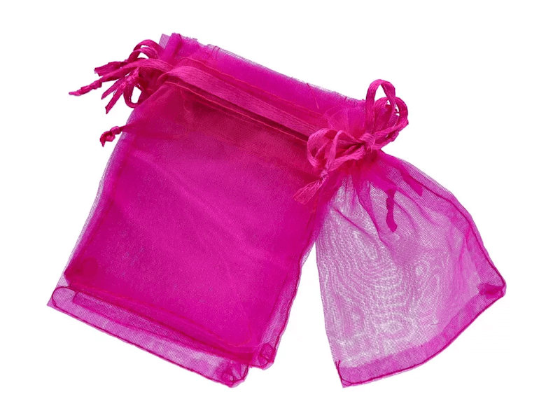 różowy woreczek na biżuterię z organzy