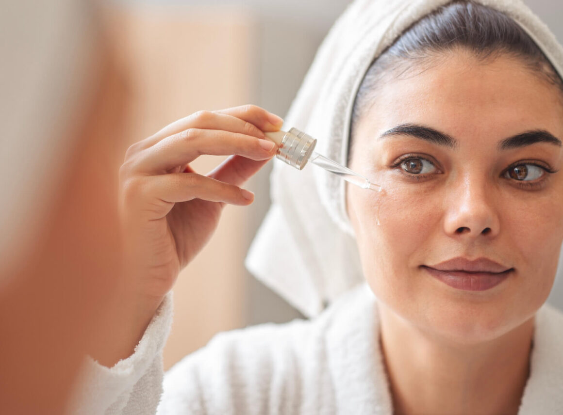 Jak stosować retinol? Poradnik