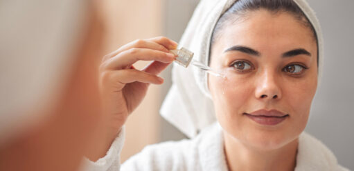 Jak stosować retinol? Poradnik