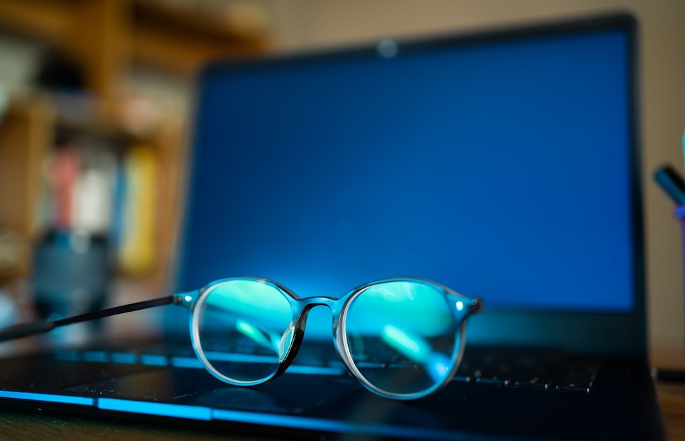 Okulary z filtrem światła niebieskiego