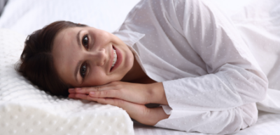 Jak dobrać idealną poduszkę do pozycji snu?