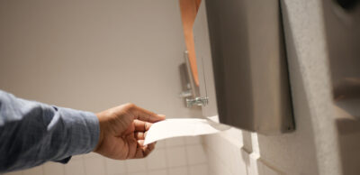 Pojemnik na ręczniki papierowe – cena w zależności od rodzaju