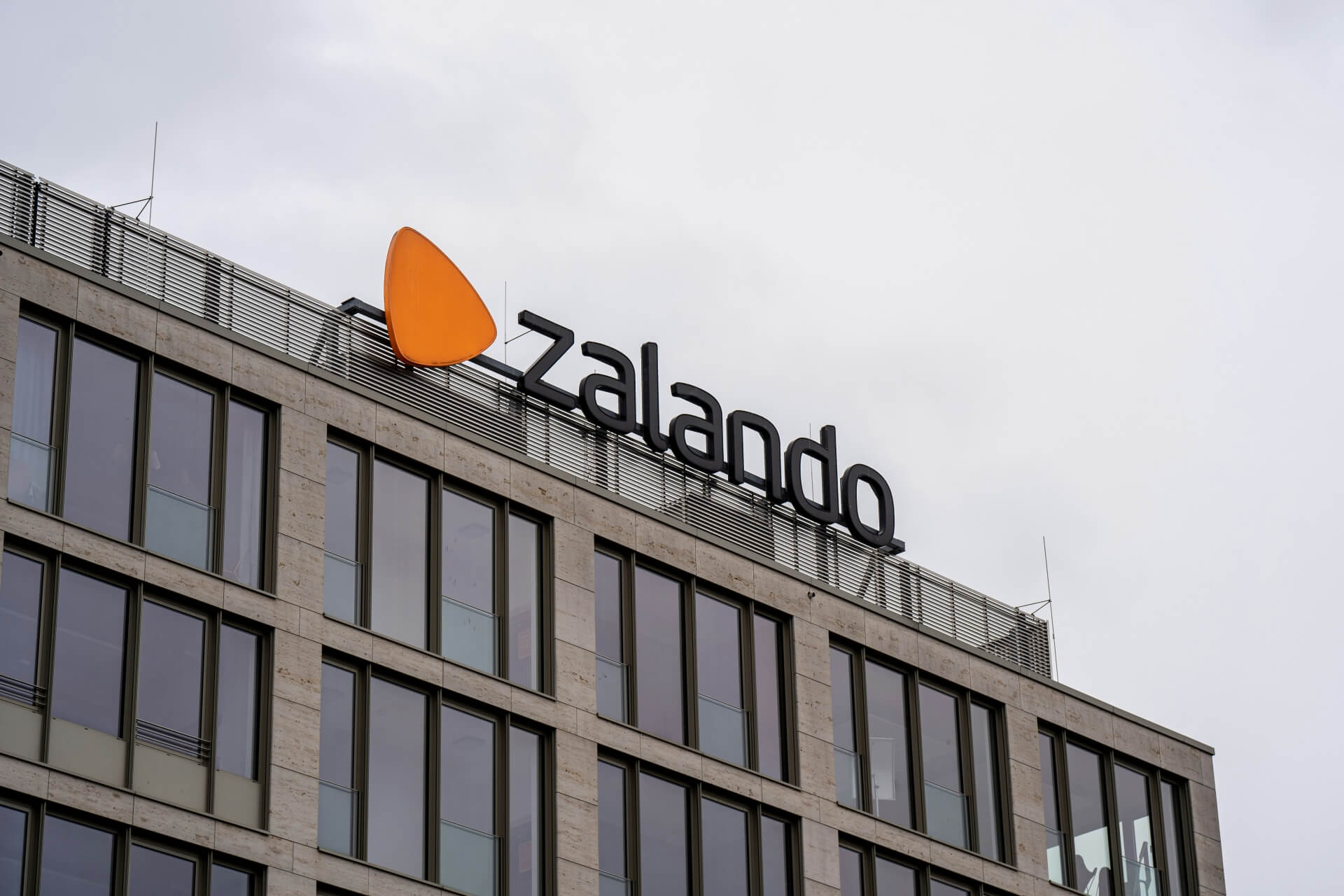 zalando - kontakt z firmą