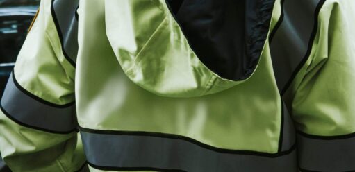 Jak prać kurtkę odblaskową? Instrukcja krok po kroku